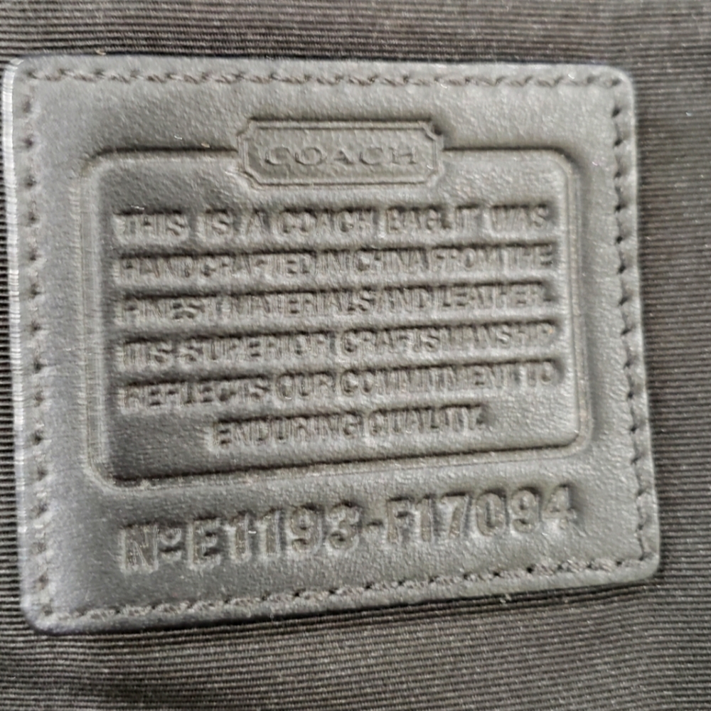 EUC COACH SOHO LYNN BUCKLE SHOULDER HANDBAG